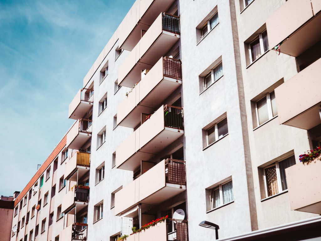 strata plumbing maintenance units